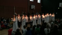 Lucia-optog med klassiske og nye sange
